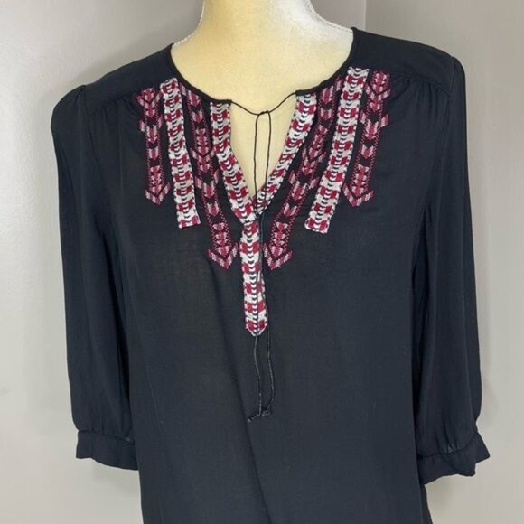 Forever 21 Women Black Top Size Small Boho Embroidered Tie Neck - Picture 4 of 11